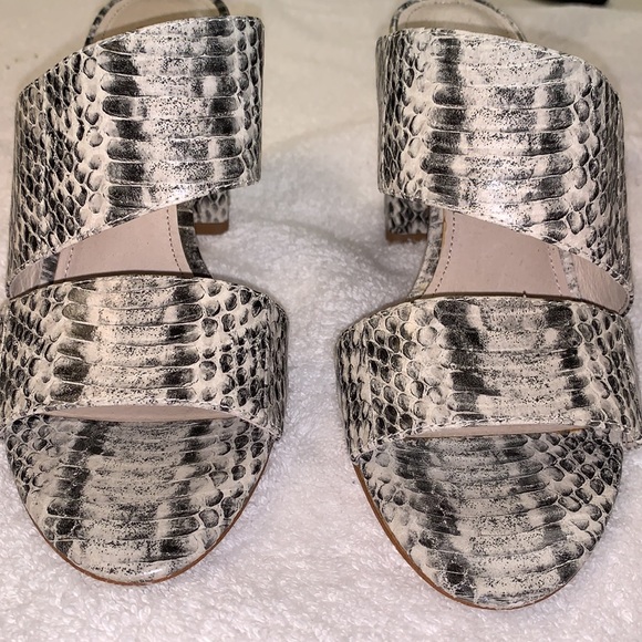 Louise et Cie Snakeskin block heel Sandal sz 6.5 - Picture 3 of 7